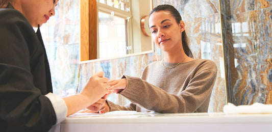 Caring for Your Hands and Nails in Winter: The Essential Guide 